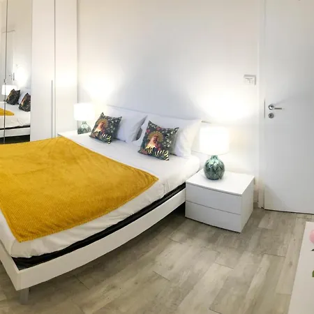 Familybo Delight - Front Station Bolonya