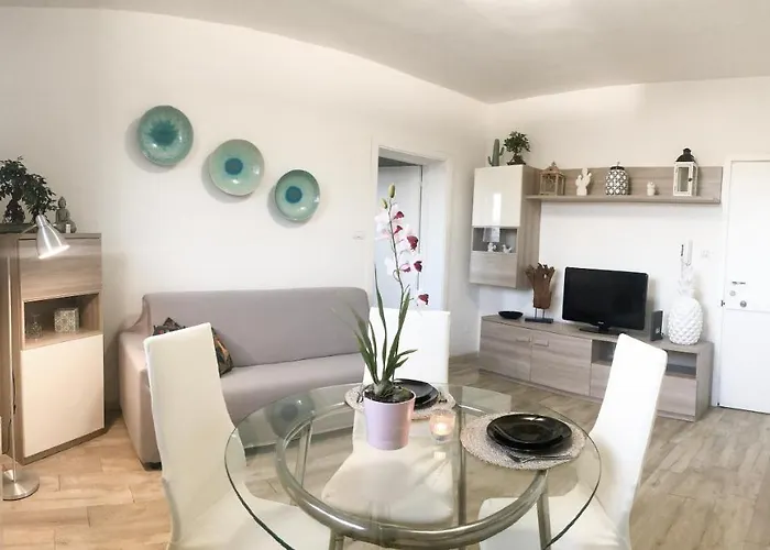 Familybo Delight - Front Station * Bologna